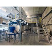 Installation de mélange, dosage et pesage pour produits pâteux sur plateforme