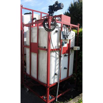 Cuve plastique PE agitée env. 1400 Litres