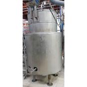 Ensemble de 4 Cuves inox chauffantes et de mélange 1000 & 2000 Litres avec plateforme