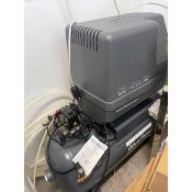 Compresseur avec son sécheur d'air ATLAS COPCO LFX2.0-10 et AIR DRYER FX1