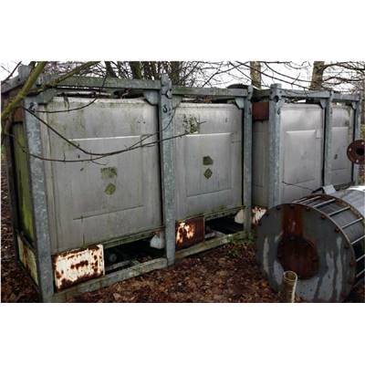 4 Containers inox env. 1400 Litres